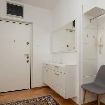 Apartamento Gorgeous In With Wifi