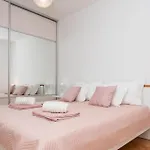 Gorgeous In With Wifi