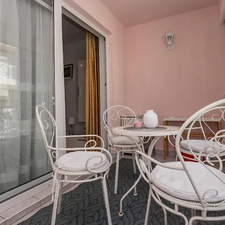 Amazing In With Kitchen