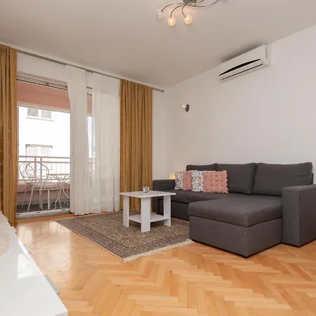 Amazing In With Kitchen *