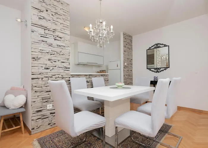 Amazing In Apartment Makarska