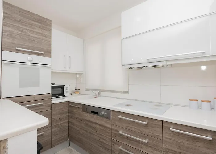 Amazing In Apartment *